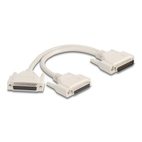   Delock Y osztott kábeles adapter D-Sub 25 tűs apa - 2 x D-Sub 25 tűs anya csavarokkal 30 cm (65959)