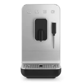   SMEG BCC12BLMEU automata eszpresszó kávéfőző beépített gőzkarral és darálóval Bean to Cup design , Matt fekete