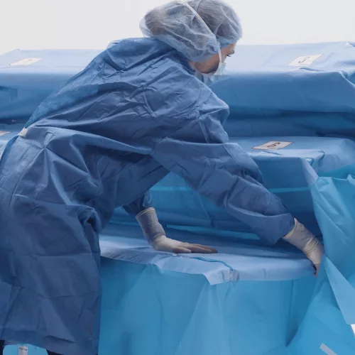 MERCATOR Opero steril kendő, műtéti lepedő - 80x120 cm (100 db/karton)