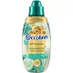 Coccolino öblítő koncentrátum Botanical Oasi Segreta mosóparfüm - friss üde citrus és liliom illat 750ml