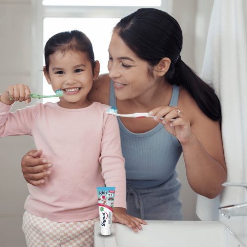 Signal Kids Super Mario gyermekfogrém 0-6 éves 75ml strawberry flavour