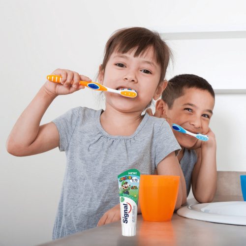 Signal Junior Super Mario gyermekfogrém 6-13 éves 75ml mild mint flavour