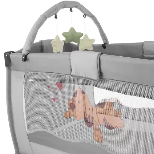 Utazóágy pelenkázó lappal és játékhíddal, szürke