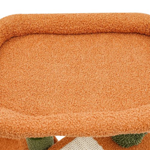 Macska mászóka, kaktusz