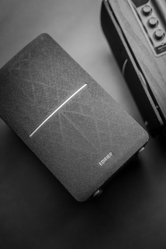 Edifier R1280DB 2.0 hangszórók (Fekete)